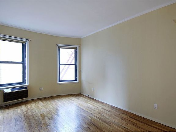 2nd image of 160 E 91st St APT 6H