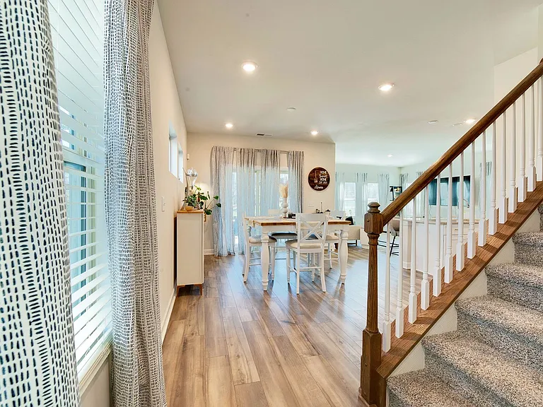 4009 Woodland View Dr — Photo 5