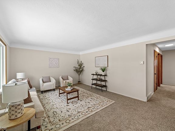 4th image of 11412 Hempstead Rd