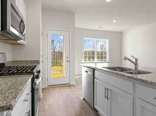 139 Starlight St, Sanford, NC 27330