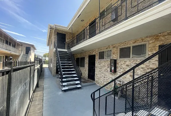 1 bed, 750 sqft, $1,900 — Photo 2