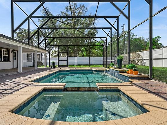 3rd image of 6053 New Hope Rd