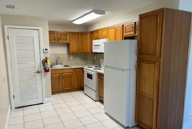 1 bed, 750 sqft, $1,526 — Photo 3