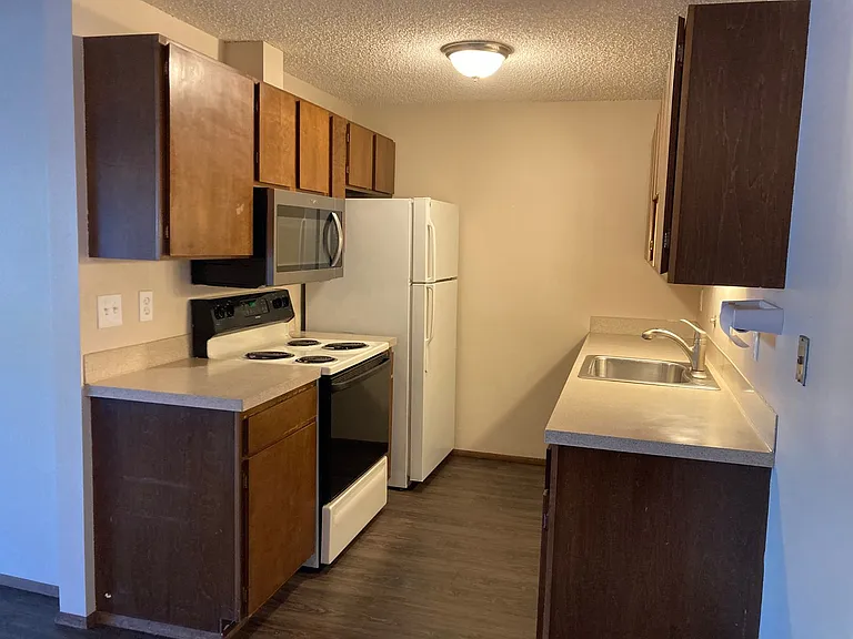 Greenwood Vista Apartments — Photo 2