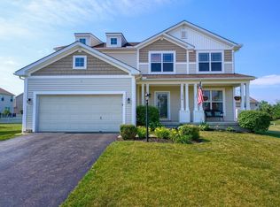 1056 McCoy Ct, Pataskala, OH 43062