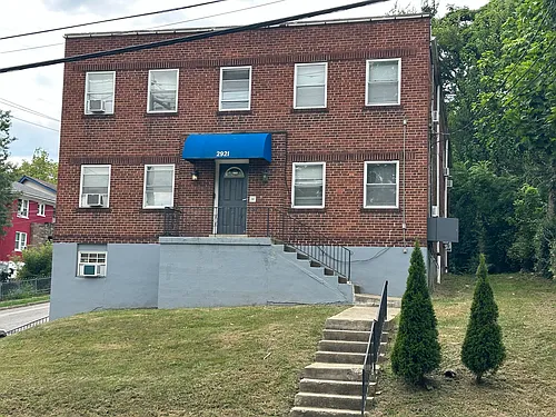 2921 Marshall Ave #2 Photo 1