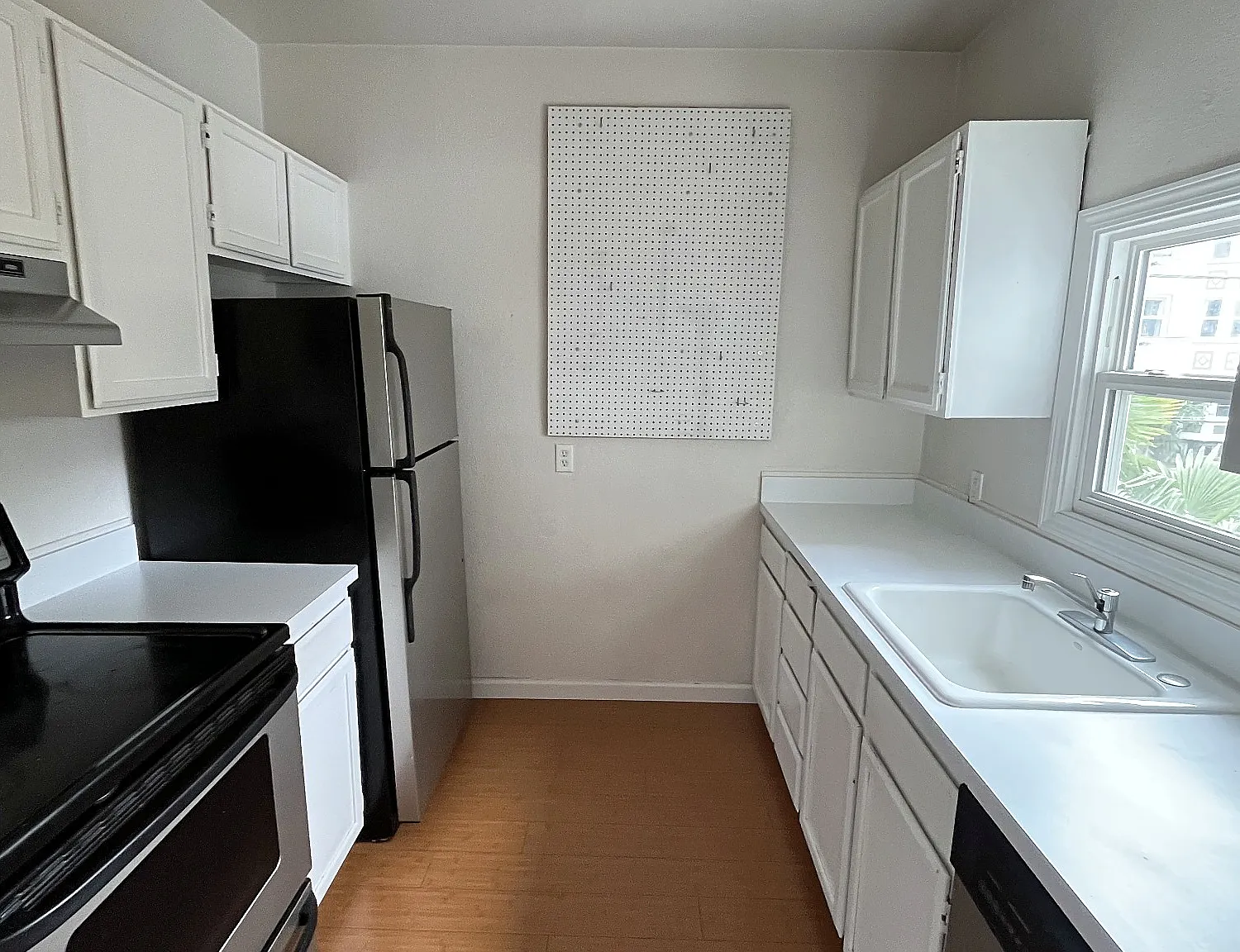 1 bed, 601 sqft, $2,050 — Photo 3