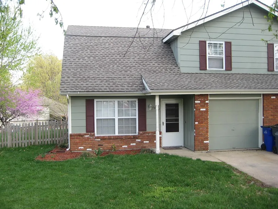 1619 E Elm Ter
