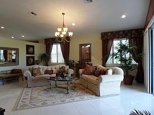 3rd image of 4481 Kensington Park Way
