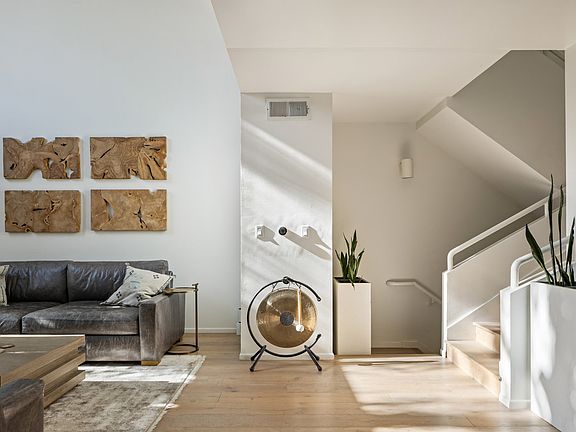 5th image of 1401 Camden Ave APT 5