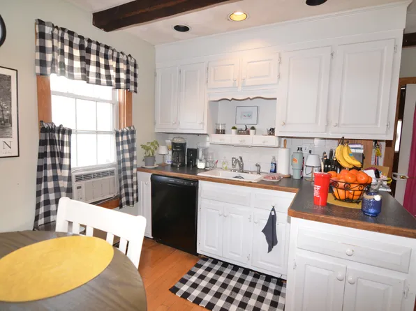 307 Hancock St, Braintree, MA 02184