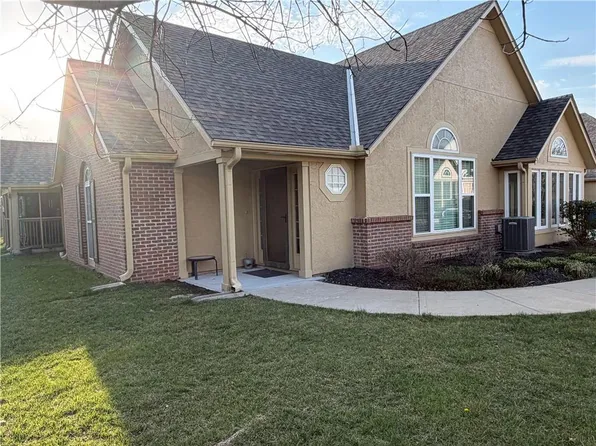 14232 W 151st Ter APT 502, Olathe, KS 66062