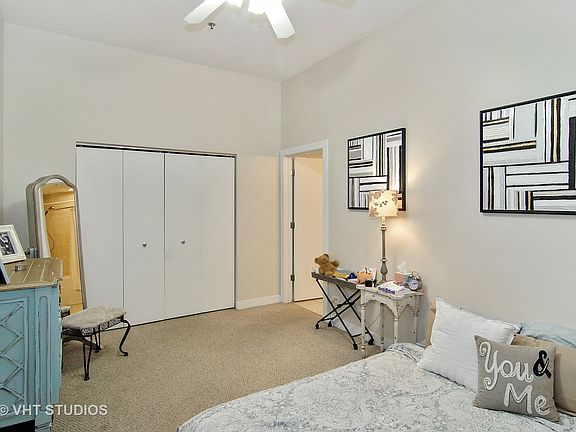 5th image of 1 S Leavitt St Unit 309