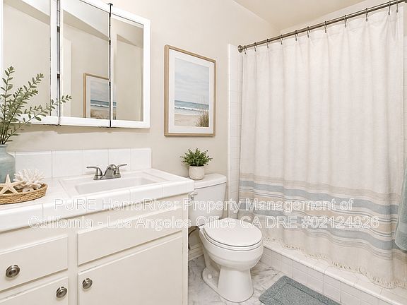 4th image of 2600 Graham Ave APT 5
