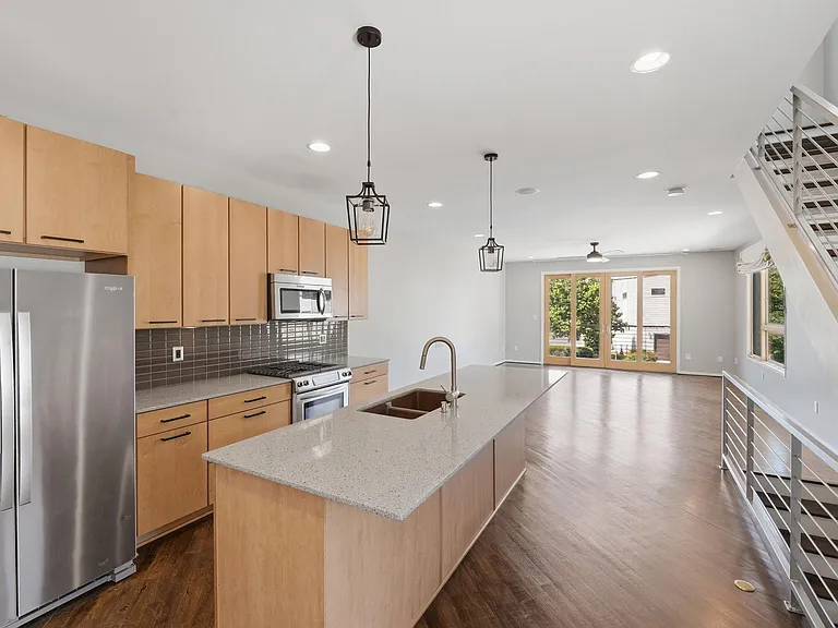 919 Westbrook Dr #A — Photo 10