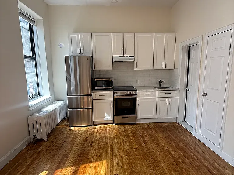 786 Lexington Ave #3F — Photo 3