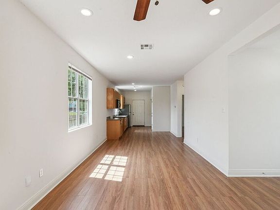 4th image of 401 N Tonti St #401