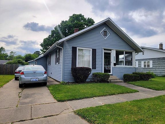 2nd image of 518 Center Ave