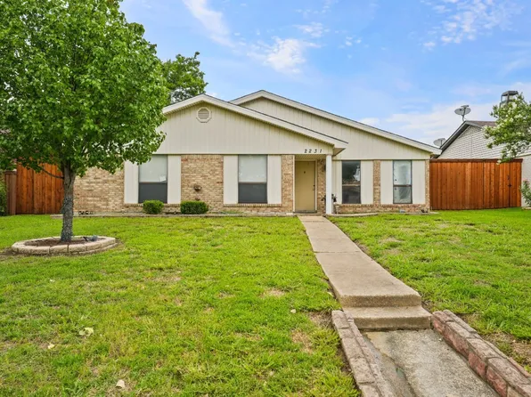 2231 Crockett Dr, Carrollton, TX 75006