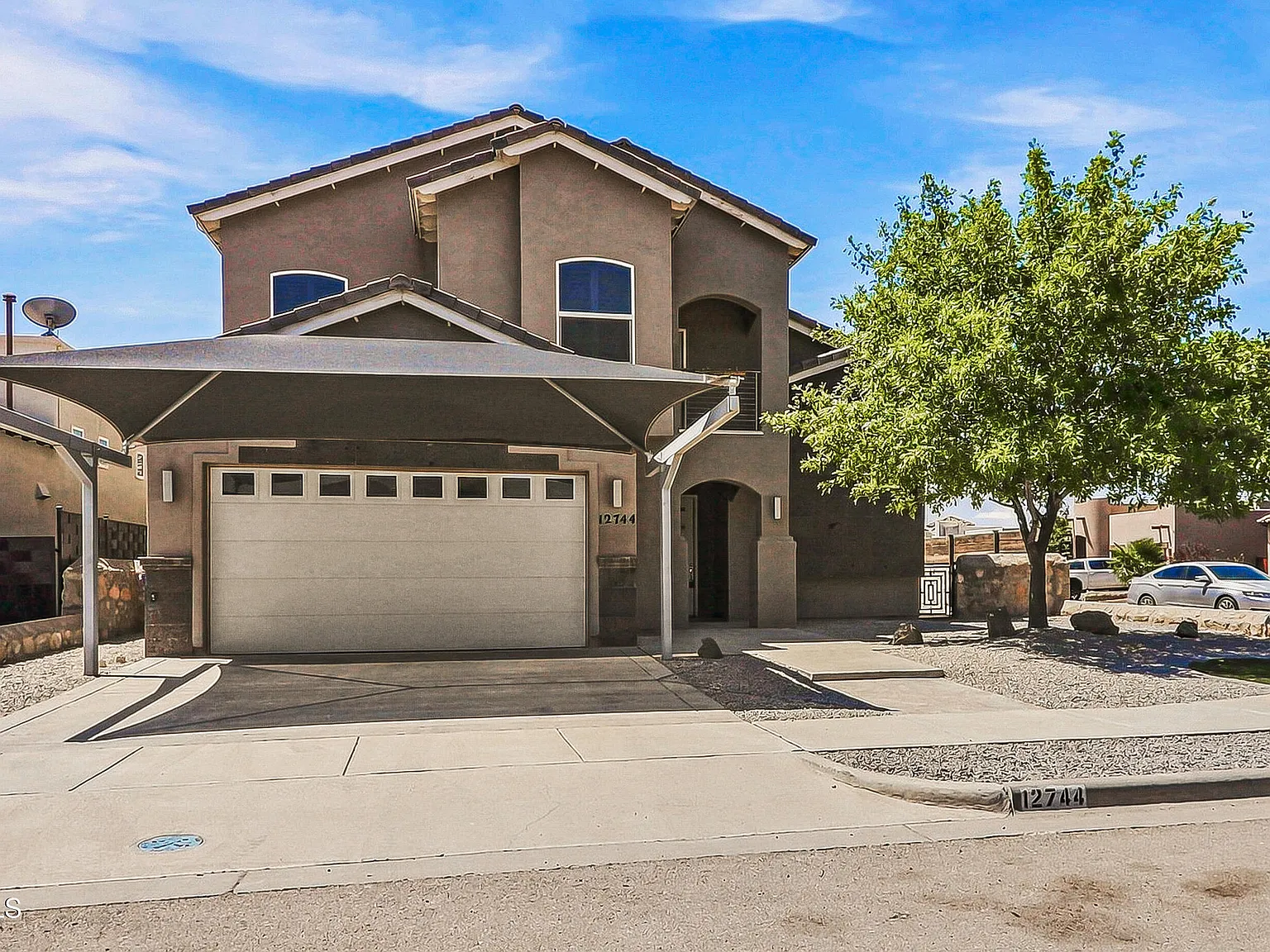 3 bed, 2.5 bath, 1799 sqft, $2,200 — Photo 1