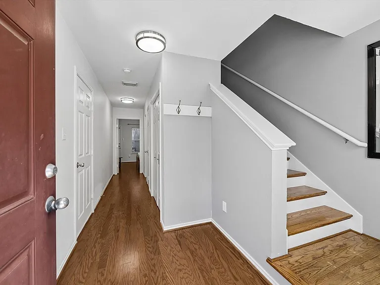 1421 W 26th St #F — Photo 21