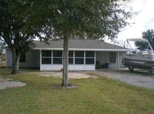 1447 Dugat Rd, Winnie, TX 77665