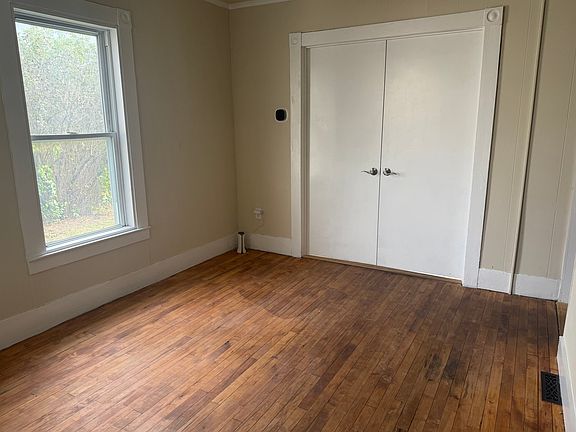 5th image of 18 Willey St Unit 1