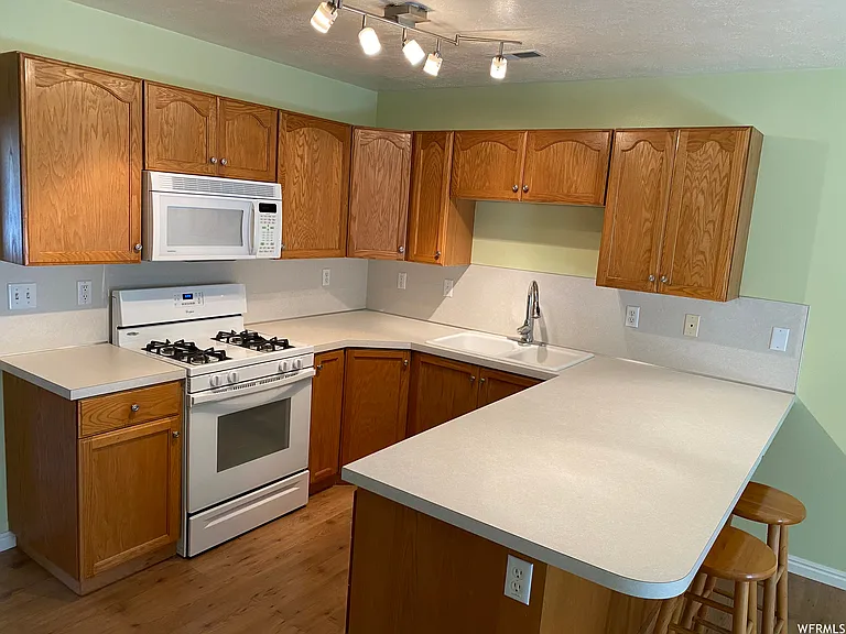 1648 Talon Dr — Photo 8