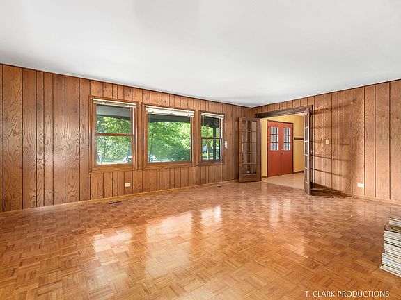 4th image of 980 N Ashbury Ave