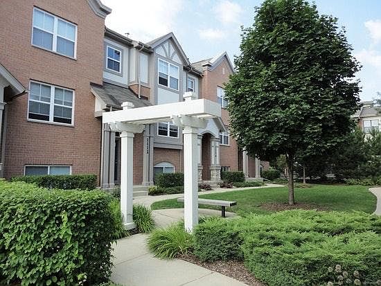 1st image of 1064 N Claremont Dr
