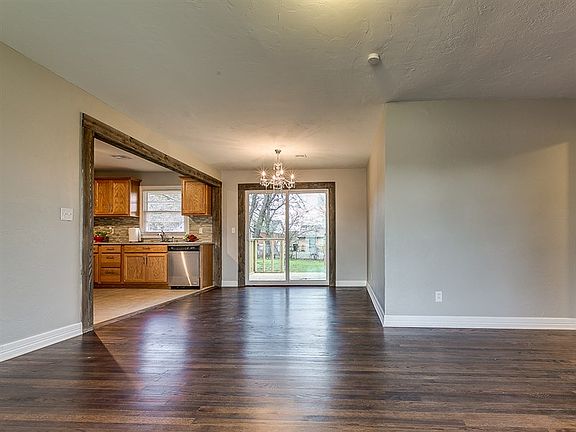 4th image of 4313 SE 17th St