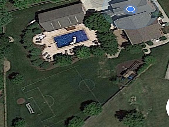 5th image of 6821 Bromley Dr