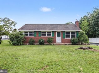 847 Shawnee Dr, Harrisburg, PA 17112