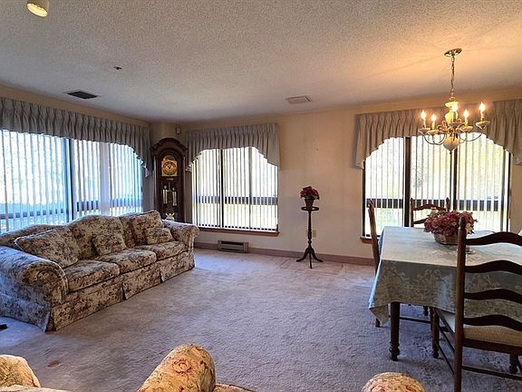 5th image of 200 Burkhall St Unit 102