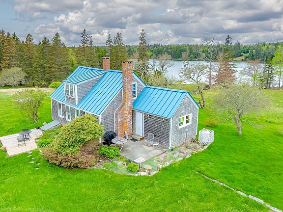 2nd image of 17 Barbour Farm Road