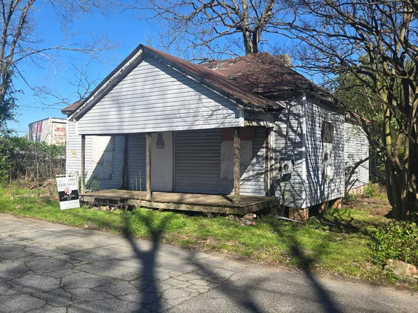 3200 Magnolia St, East Pt, GA 30344