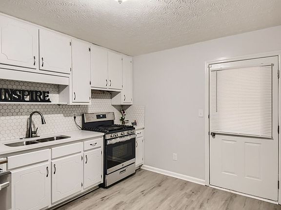 3rd image of 84 Church St Unit A