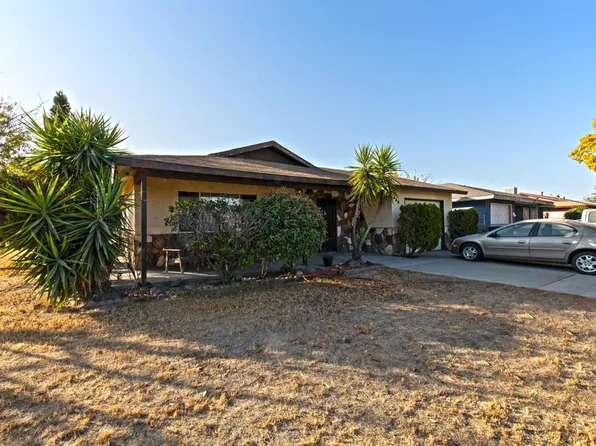 366 L St, Mendota, CA 93640