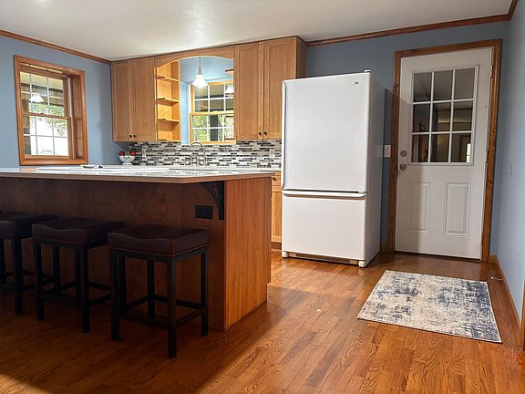 5th image of 4300 Fruitvale Rd