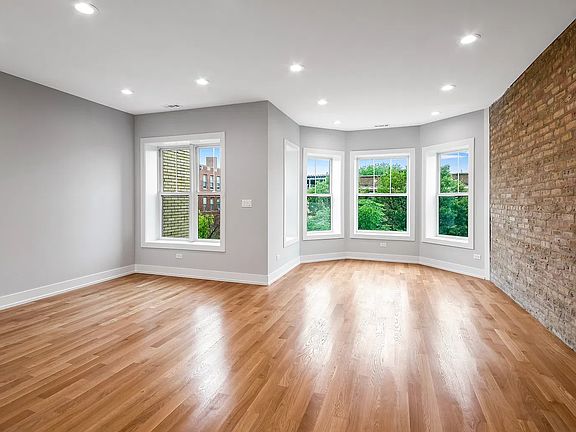 4th image of 4626 N Ashland Ave #2N