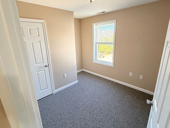 4th image of 118 Rowley St #118