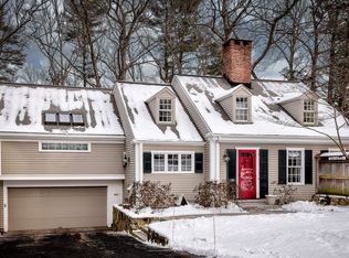 14 Woodridge Rd, Wellesley, MA 02482