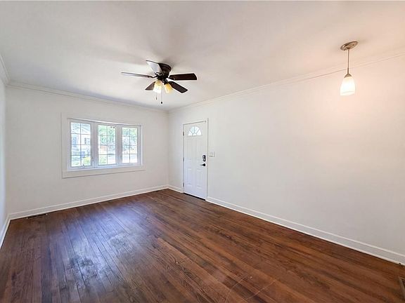 3rd image of 1918 Spring Ave