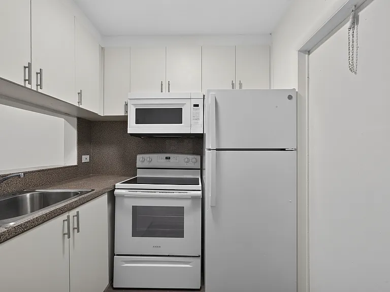 416 Santander Aveapt F — Photo 9