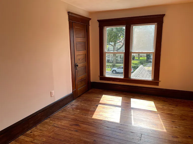 94 N Main St — Photo 5
