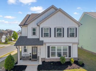 5124 Parkwood Dr, Flowery Branch, GA 30542