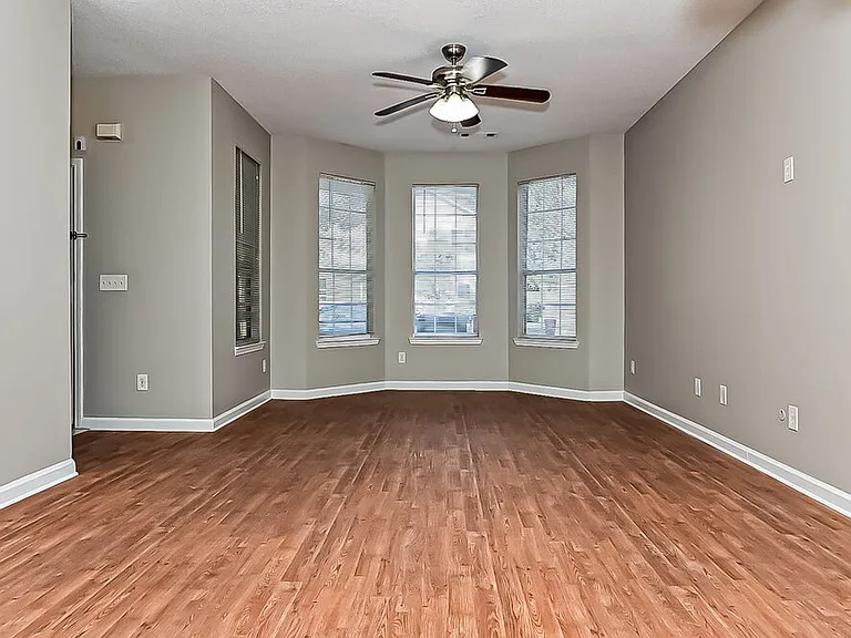 2497 Brianna Dr — Photo 4