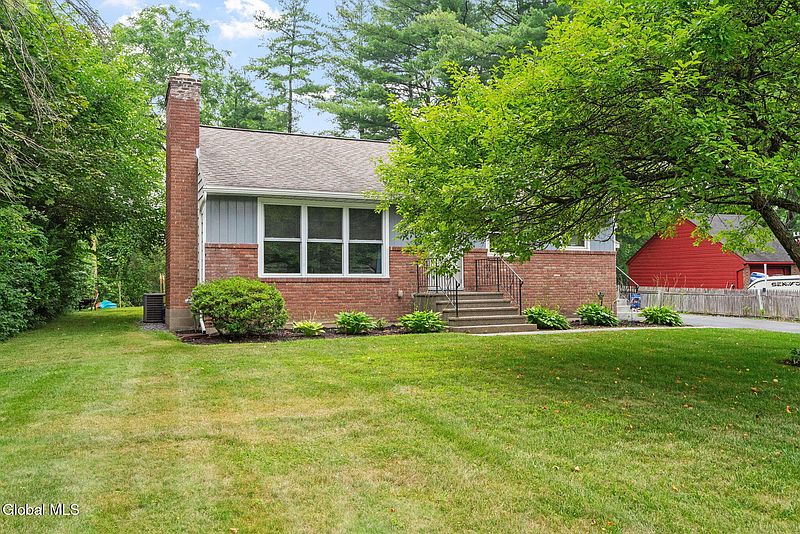 3rd image of 2303 Balltown Road