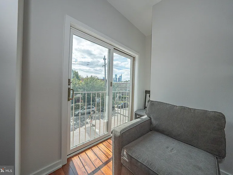 601 Poplar St — Photo 23