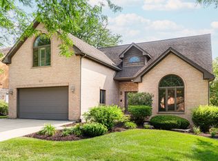 217 Hillandale Dr, Bloomingdale, IL 60108